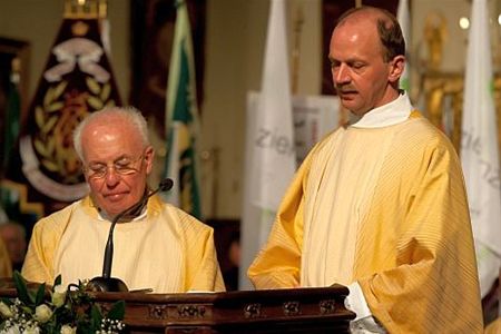 Feestelijke aanstellingsviering in St.-Niklaaskerk - Neerpelt