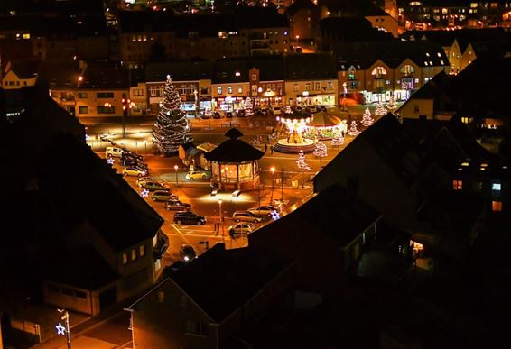 Feestelijke sfeer op de Oude Markt - Overpelt