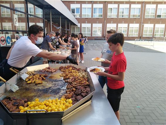 Feestje in een klasbubbel - Pelt