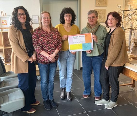 Ferm Lille schenkt 350 €  aan 't Fierkant - Pelt