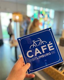 Fietscafé aan Dommelhuis geopend - Peer