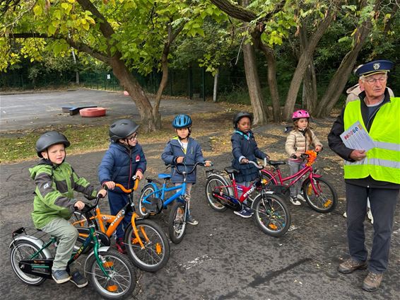 Fietsdoolhof leert jonge fietsers verkeersregels - Lommel