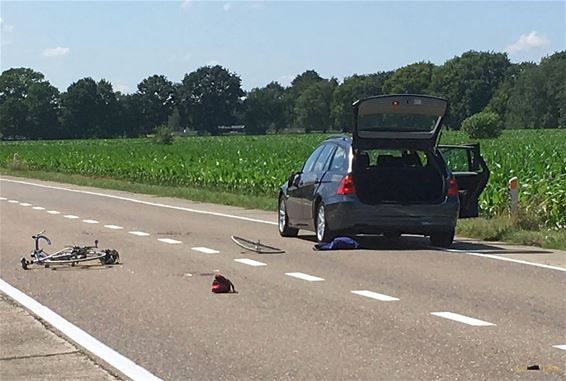 Fietser levensgevaarlijk gewond - Meeuwen-Gruitrode