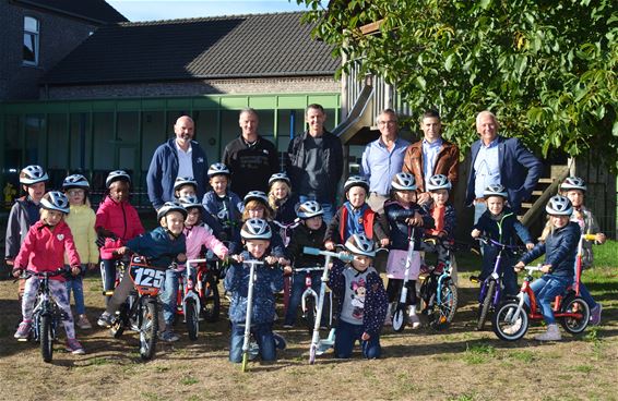 Fietshelmpjes voor alle laatstejaarskleuters - Lommel