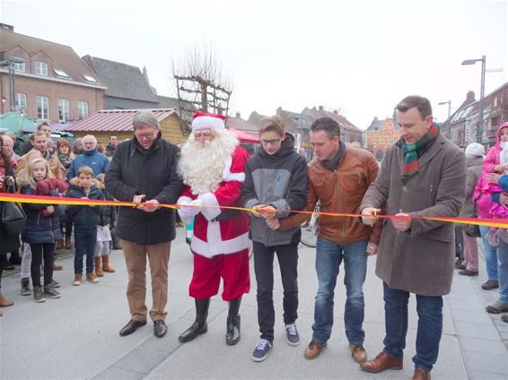 Fietsstraat geopend voor het publiek - Peer