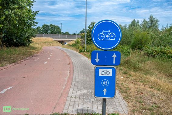 Fietstunnel Meeuwen krijgt kleurrijke make-over - Oudsbergen