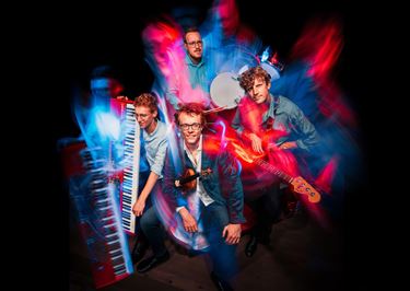 Floris and the Flames naar Japan - Pelt