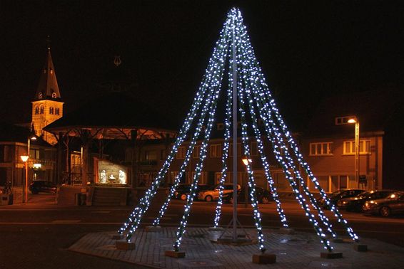 Geen fontein, wel een kerstboom - Overpelt