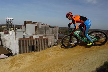 Boetes voor motorcrossers op MTB-parcours - Beringen