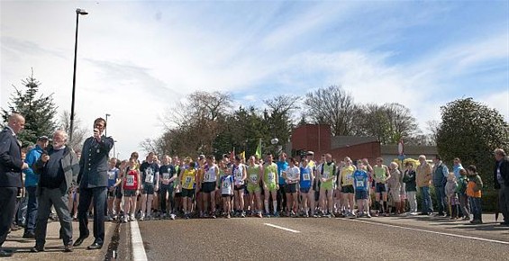 Geert Maes wint Brandweerloop - Lommel