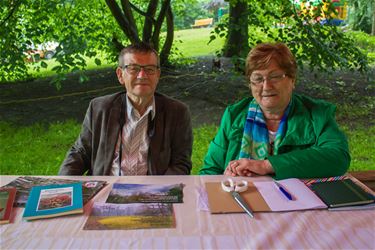 Gekleurde Woorden in het park - Beringen