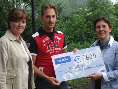 Geld voor de meisjes van Kris - Neerpelt