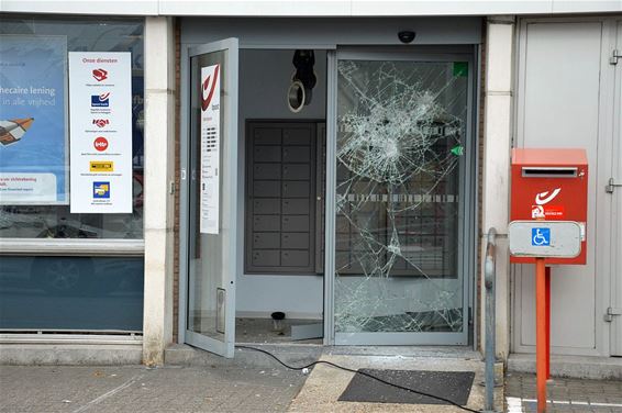 Inbraak bij bpost: politie zag verdachten lopen - Lommel