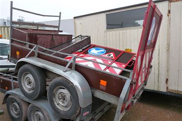 Gemeente verkoopt goederen en hout - Overpelt