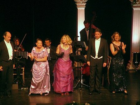 Genieten van operetteparels - Overpelt