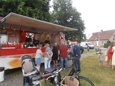 Geslaagd buurtfeest van de kapellenbuurt - Pelt