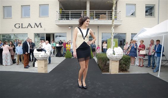 Geslaagde modeshow op Hertog Janplein - Lommel