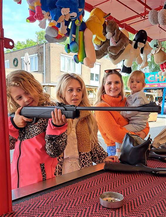 Geslaagde wijkkermis in Overpelt-Fabriek - Pelt