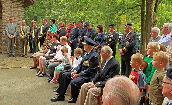 Gesneuvelde RAF-militairen herdacht - Hamont-Achel