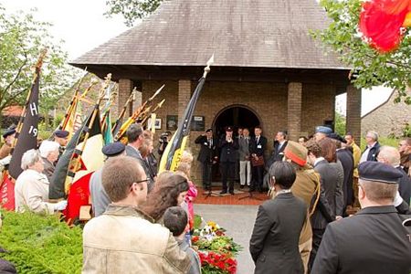 Gesneuvelde RAF-militairen herdacht - Hamont-Achel