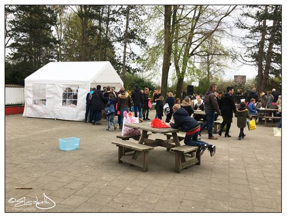 Geslaagde Afrikamarkt op de Robbert - Hamont-Achel