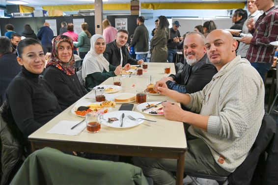Gezellige brunch bij BIF Lommel verbindt culturen - Lommel