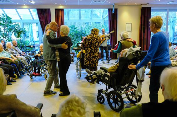 Gezellige dansnamiddag in Corsala - Beringen