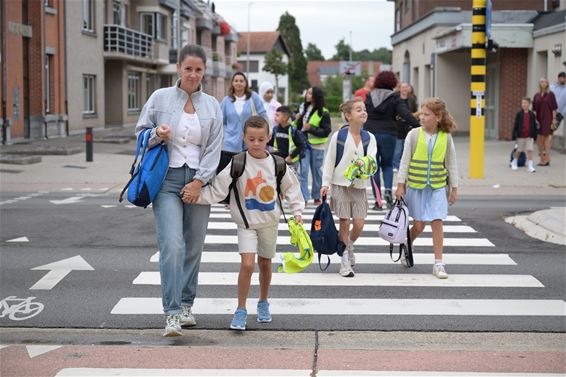 Gezellige drukte aan de Paalse scholen - Beringen