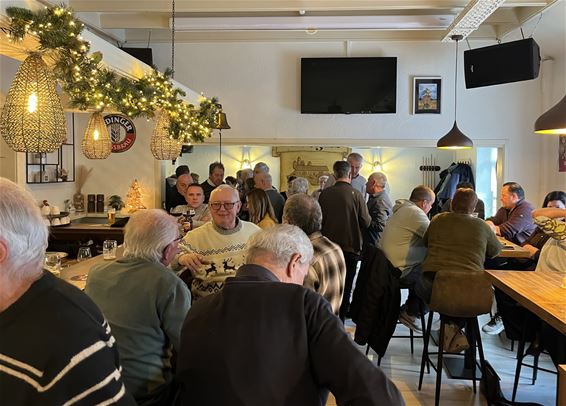 Hamont-Achel - Gezellige nieuwjaarsdrink van de Dijkbevers