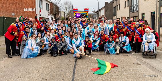 Gezellige stoet, én droog weer in Hamont - Hamont-Achel