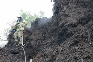 Gigantische afvalberg wordt afgevoerd - Beringen