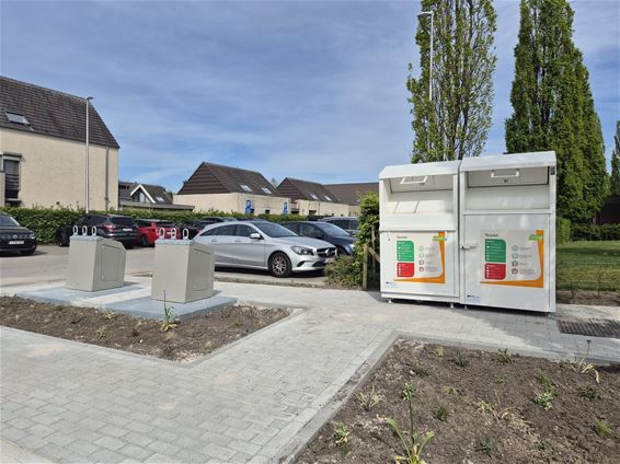 Glas- en textielcontainers terug in Bomerstraat - Peer