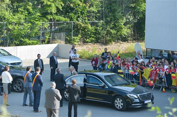 Gouverneur en burgemeester ontvangen vorstenpaar - Beringen