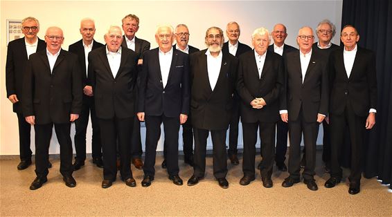 Gregoriaans gezang botst met botsauto's - Hamont-Achel