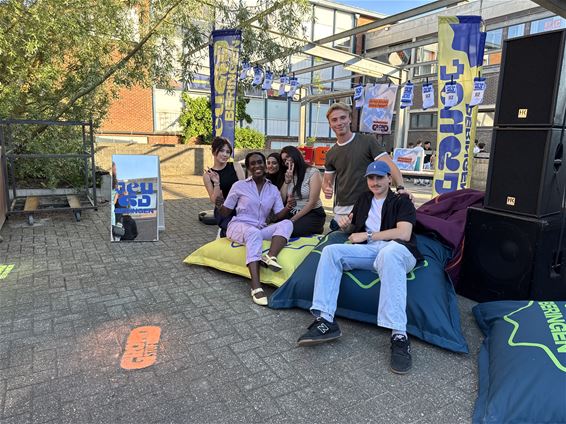 'Grondstof' steunt jongeren - Beringen