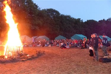 Groot kampvuur door chiro Berg Meerhout - Beringen