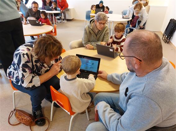 Grootouderdag bij kleuterschool De Robbert - Hamont-Achel