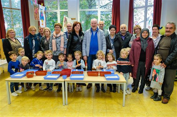 Grootouderdag bij Picardschool in Stal - Beringen