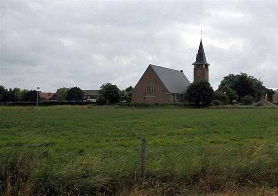Grote Heide viert 75 jaar oude kerk - Neerpelt