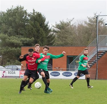 Grote Heide wint, Herkol speelt gelijk - Neerpelt