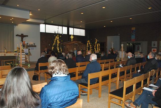 Grote opkomst voor  stemmige kerstbezinning - Pelt