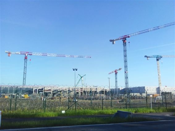 Grote werken op 'Kleine Brogel' - Peer