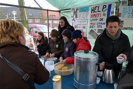 Haïti-actie op de markt - Overpelt