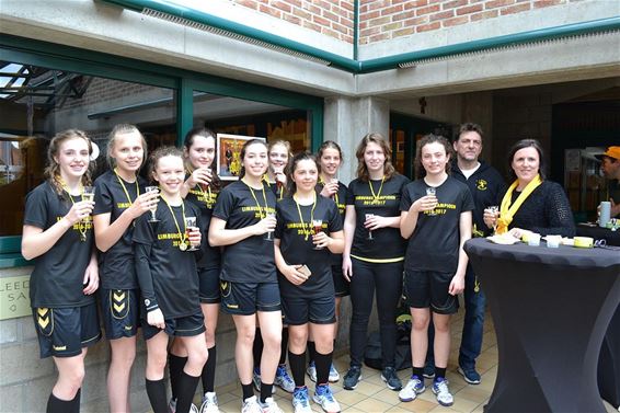 Handbal: Hades-meisjes M16 kampioen! - Hamont-Achel