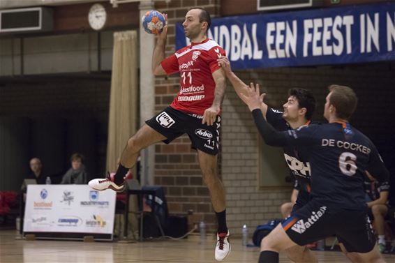 Handbal: Sporting wint van Doornik - Neerpelt