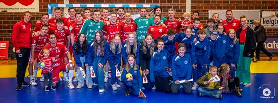 Handbalclub HC Beringen supportert voor Pelt - Beringen