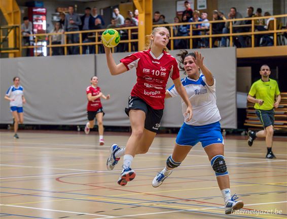 Ook handbaldames zijn goed bezig - Neerpelt