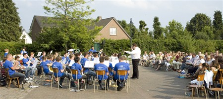 Harmonie NIKO concerteerde  in Lille - Neerpelt