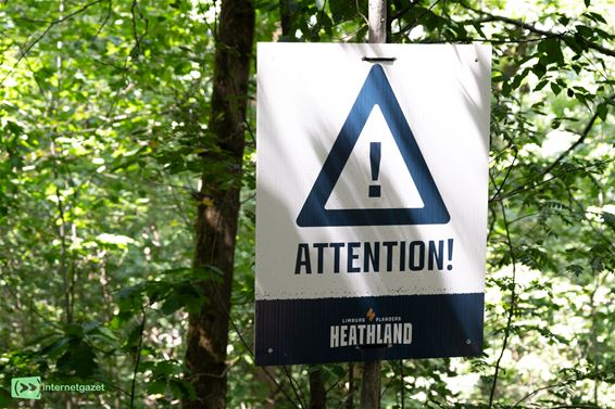 Bree - Heathland Gravel trekt door de bossen