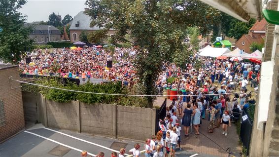 Heel veel volk op schoolfeest - Overpelt